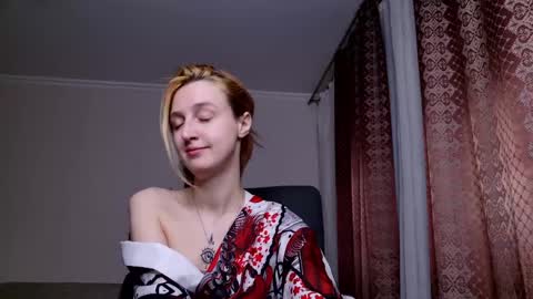 Snapshot of aishiro chatting on May 28, 7:33 pm aishiro online show from May 28, 7:33 pm