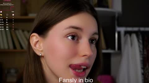 Aliza online show from October 21, 1:39 am