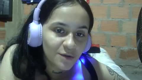 Snapshot of aitana23_ chatting on January 16, 5:28 pm aiti online show from January 16, 5:28 pm