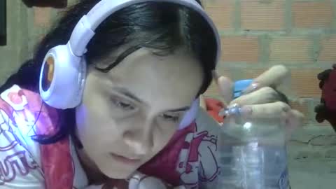 Snapshot of aitana23_ chatting on February 3, 6:22 am aiti online show from February 3, 6:22 am