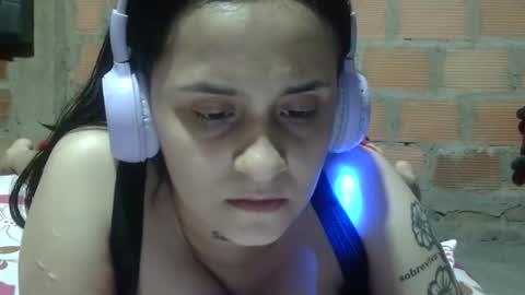 Snapshot of aitana23_ chatting on February 5, 10:25 pm aiti online show from February 5, 10:25 pm