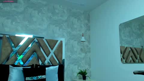 Snapshot of aitana_baker_ chatting on December 4, 4:10 am little aitana online show from December 4, 4:10 am