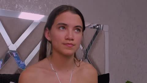 Snapshot of aitana_baker_ chatting on January 18, 3:59 pm little aitana online show from January 18, 3:59 pm