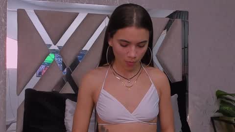 Snapshot of aitana_baker_ chatting on January 20, 12:39 pm little aitana online show from January 20, 12:39 pm