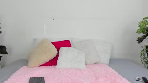 Snapshot of aitana_baker_ chatting on March 12, 1:40 pm little aitana online show from March 12, 1:40 pm