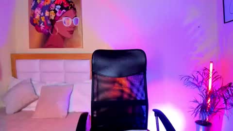 Aitana Brown online show from February 13, 9:33 pm