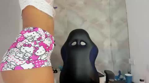 Snapshot of aitanacortes chatting on October 10, 2:27 pm aitana online show from October 10, 2:27 pm