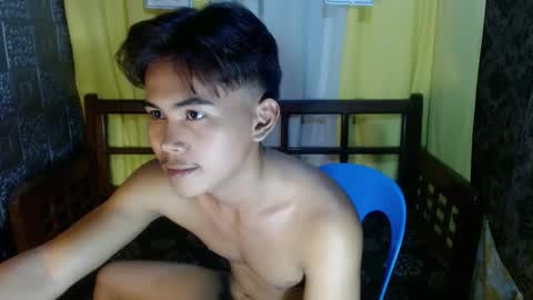 Snapshot of aivanboyyy chatting on April 22, 1:45 pm aivanboyyy online show from April 22, 1:45 pm