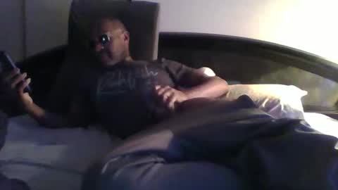 aj297914 online show from March 29, 6:02 am