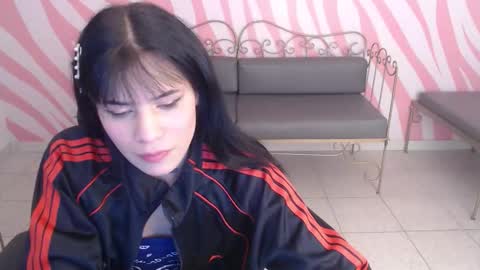 akalyy_ online show from January 11, 1:16 pm