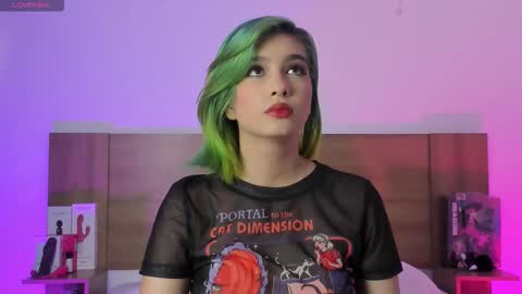 Snapshot of akatsumi_ chatting on February 10, 12:53 pm Akartsumi online show from February 10, 12:53 pm