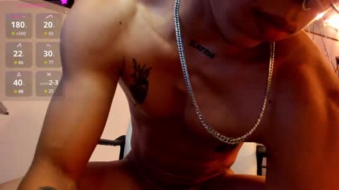 akazaboy online show from December 18, 10:08 am