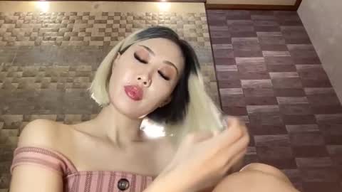 Snapshot of akemi_jp chatting on September 30, 9:42 pm Akemi online show from September 30, 9:42 pm