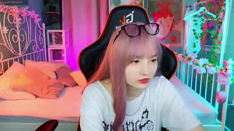 Akemi online show from March 5, 6:12 pm