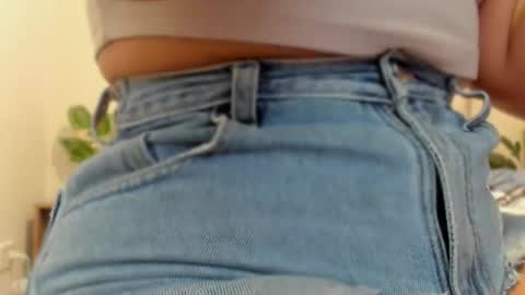 Akenda online show from October 25, 4:35 pm