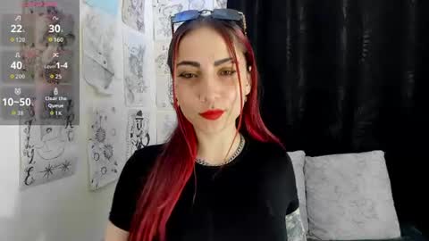 Snapshot of akila_clive chatting on June 18, 5:28 pm carolina online show from June 18, 5:28 pm