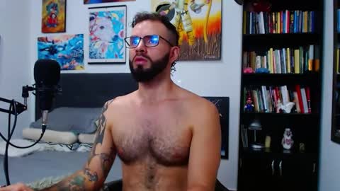 akiles online show from October 7, 10:51 pm