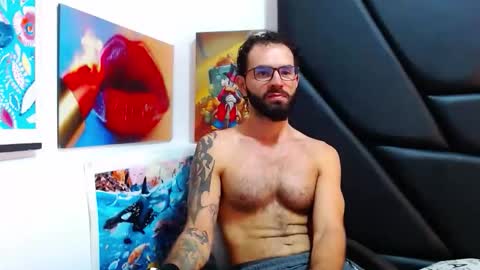 akiles online show from February 11, 11:43 pm