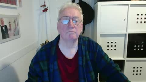 akiltedman online show from May 19, 8:37 pm