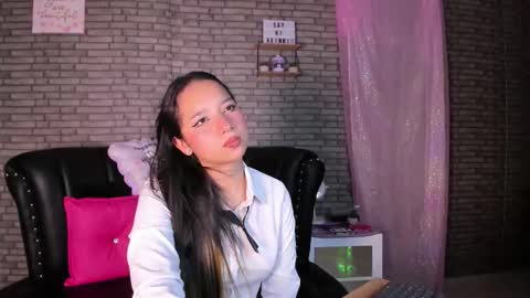 Snapshot of akimmidoll chatting on October 8, 7:33 pm Akimmidoll GMT-5 0630 -1330 online show from October 8, 7:33 pm