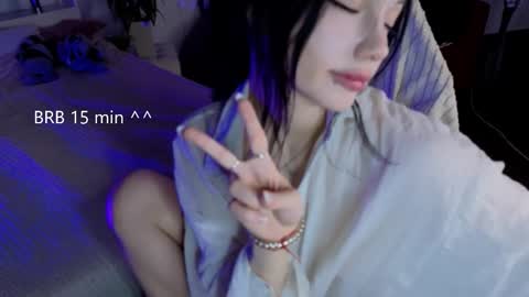 Snapshot of akiraasai chatting on November 28, 3:14 pm Akira please help me get my first 50 thumps up online show from November 28, 3:14 pm