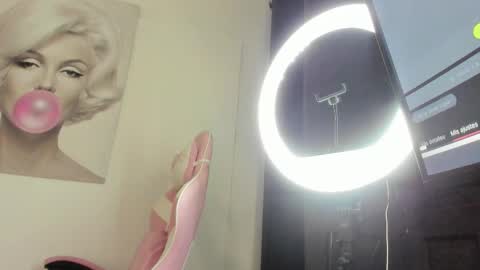 akiraht online show from October 12, 8:19 pm