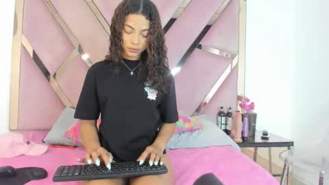 akiraht online show from November 5, 8:42 pm