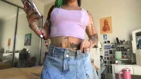 Akira Zay online show from December 3, 11:25 pm