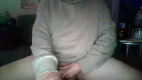 akpchi1984 online show from January 13, 3:23 am