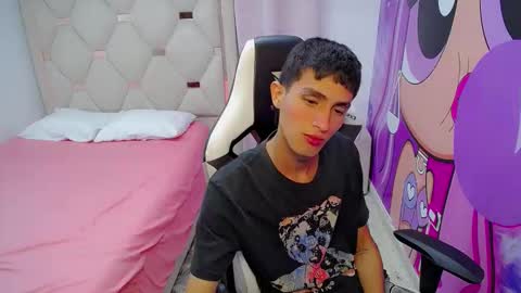 Akyra latin online show from February 16, 11:50 am