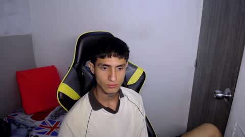 Akyra latin online show from February 23, 4:59 pm