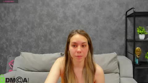 Al1ice online show from October 15, 9:42 am