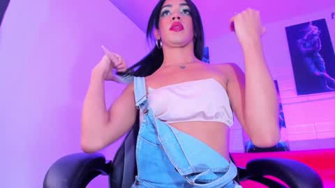 Alahia Rodriguez online show from January 13, 6:05 pm