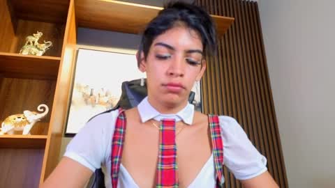 Alahia Rodriguez online show from April 3, 12:25 pm