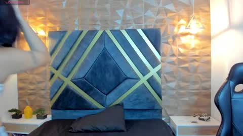 ALAHIA online show from October 10, 11:09 am