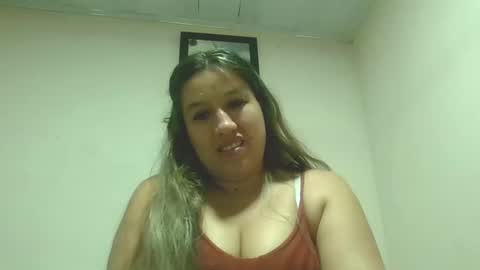 Snapshot of alahia_fox chatting on December 25, 10:06 am alahia online show from December 25, 10:06 am