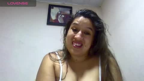 Snapshot of alahia_fox chatting on February 26, 7:31 am alahia online show from February 26, 7:31 am