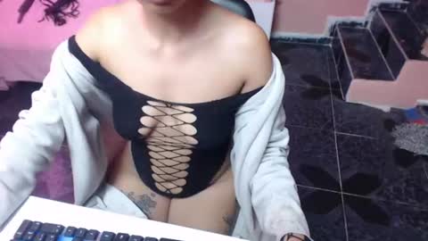 alaia_blue1 online show from July 28, 7:39 pm