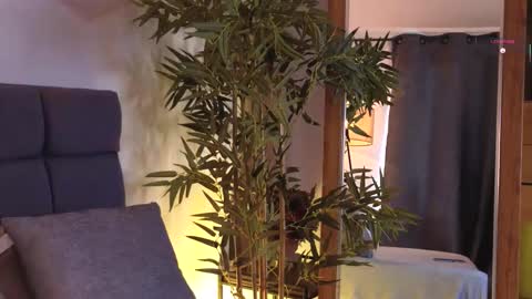 Snapshot of alaiaaddict chatting on February 4, 9:09 pm alaiaaddict online show from February 4, 9:09 pm