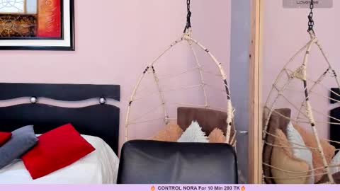 Snapshot of alaiasmile_ chatting on November 9, 5:22 pm online show from November 9, 5:22 pm