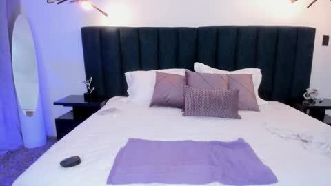 Snapshot of alaiia7 chatting on February 4, 7:53 pm Alaia online show from February 4, 7:53 pm