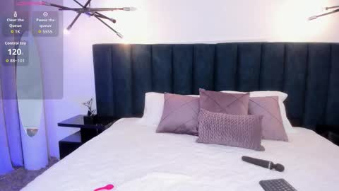 Snapshot of alaiia7 chatting on March 25, 7:53 pm Alaia online show from March 25, 7:53 pm