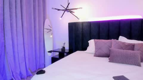 Snapshot of alaiia7 chatting on April 15, 7:58 pm Alaia online show from April 15, 7:58 pm