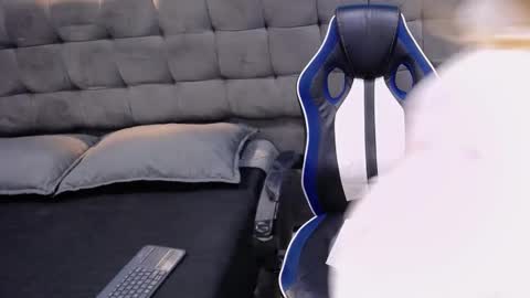 Alaiia    online show from January 13, 5:07 pm