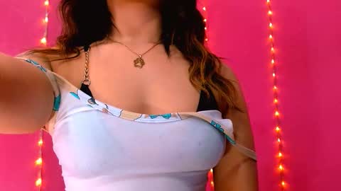  Alaiia  online show from March 4, 8:59 pm