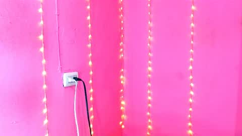  Alaiia  online show from April 16, 9:39 pm