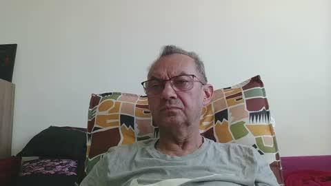 Snapshot of alain5159 chatting on June 17, 7:33 am alain5159 online show from June 17, 7:33 am