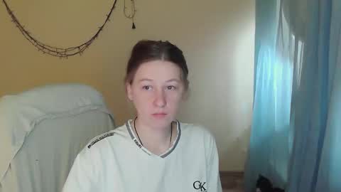 Snapshot of alalaska_ana chatting on May 3, 5:35 am Anna online show from May 3, 5:35 am
