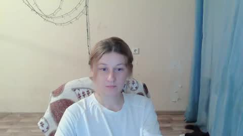 Anna online show from July 28, 2:24 pm