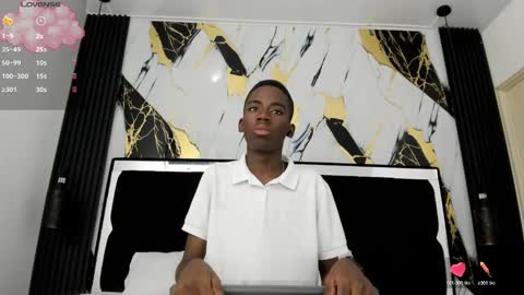 alan_blacke online show from October 18, 8:09 pm